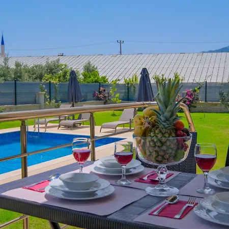 Pineapart-1 With Pool And Big Garden Апартаменты *